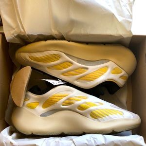 Yeezy 700 V3 Safflower